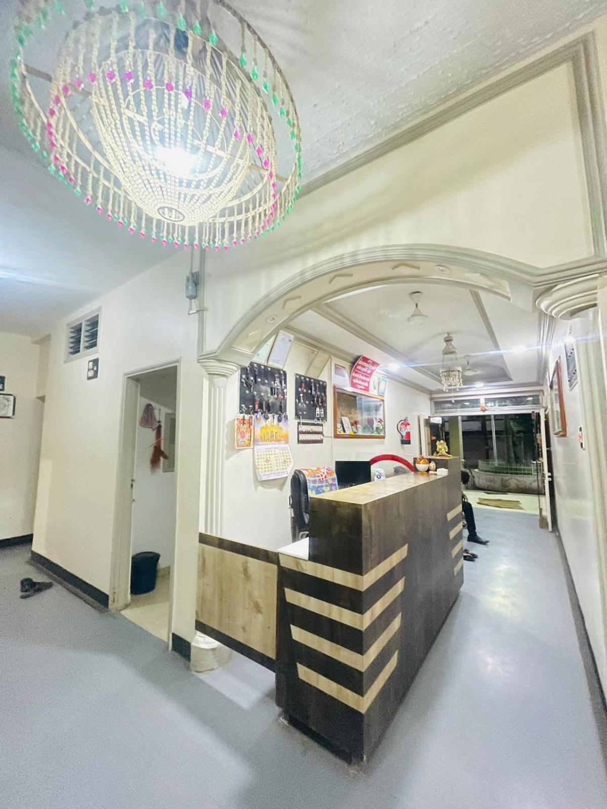 Hotel Rajdhani And Guest House Gujarat - Best Family Hotel In Halol Near Pavagadh And Halol Gidc Экстерьер фото