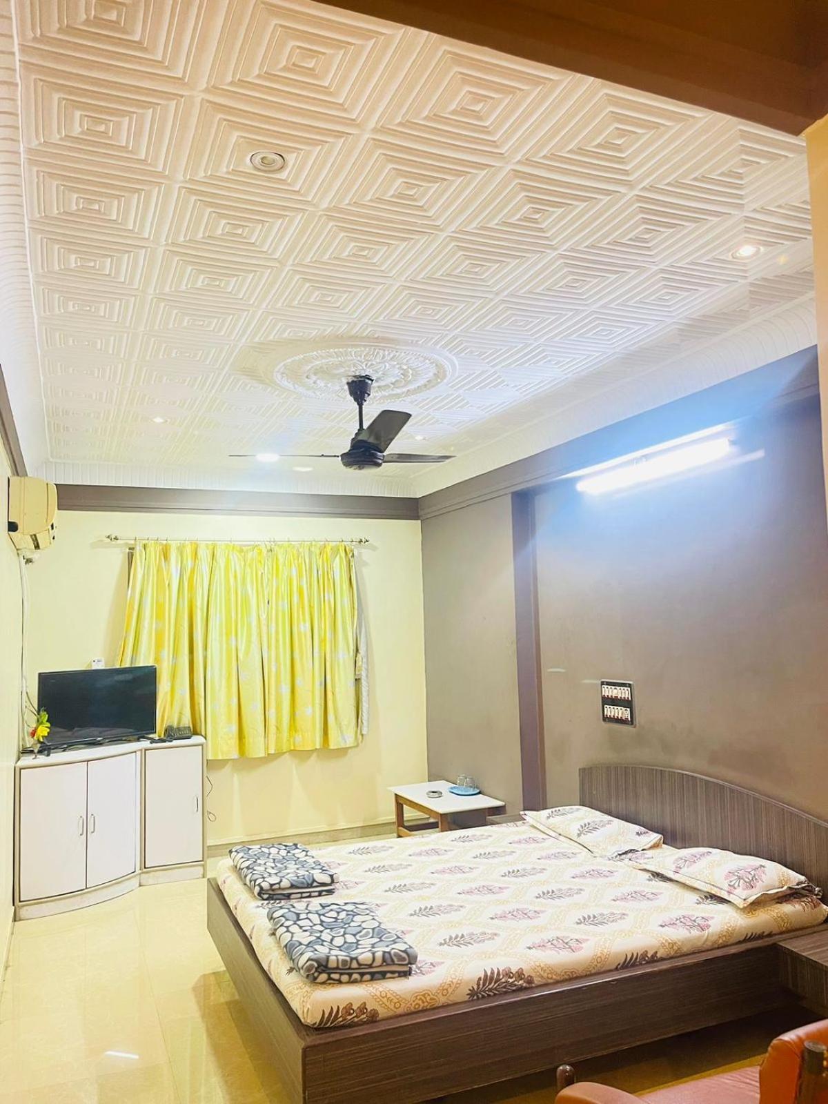 Hotel Rajdhani And Guest House Gujarat - Best Family Hotel In Halol Near Pavagadh And Halol Gidc Экстерьер фото