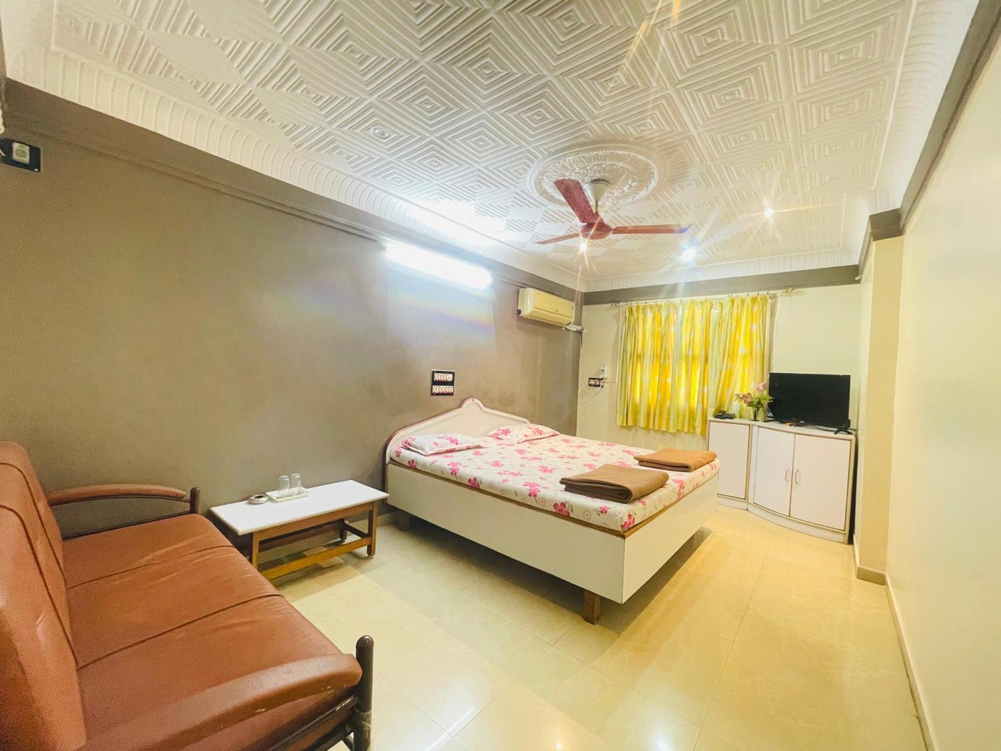 Hotel Rajdhani And Guest House Gujarat - Best Family Hotel In Halol Near Pavagadh And Halol Gidc Экстерьер фото