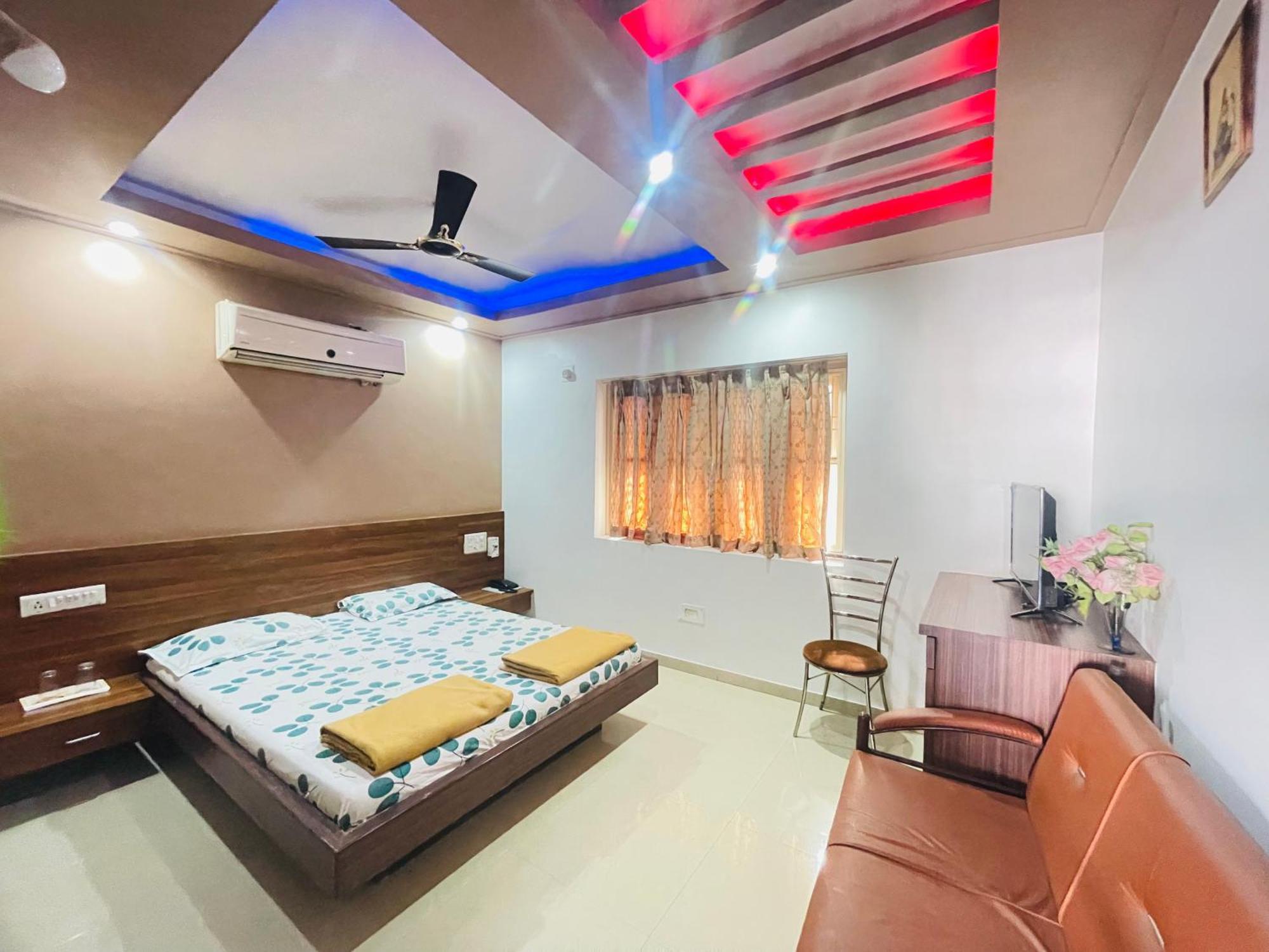 Hotel Rajdhani And Guest House Gujarat - Best Family Hotel In Halol Near Pavagadh And Halol Gidc Экстерьер фото